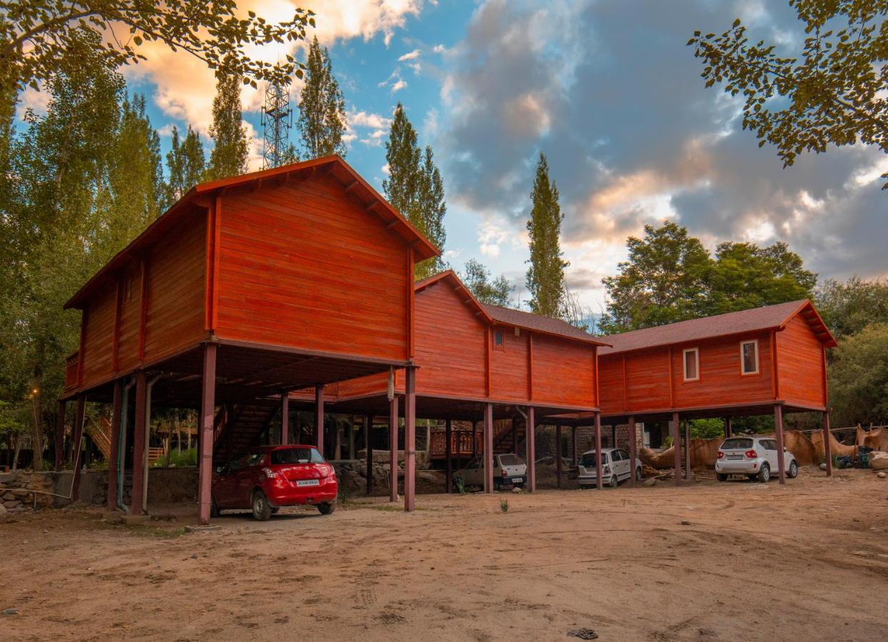 Lha-Ri-Sa Resort Leh Kültér fotó
